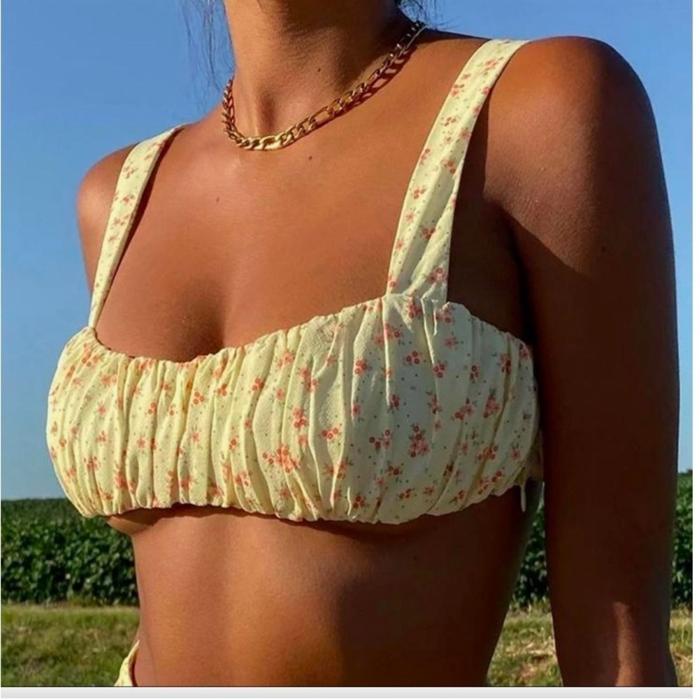 Princess Polly Lily Top Yellow floral crop bra
